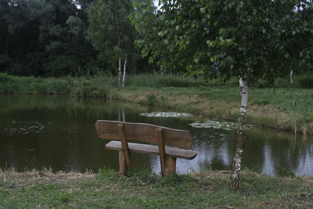 Stajnia Sarnowek Nad Jeziorem Rozany Rozajny Wielkie Exterior photo